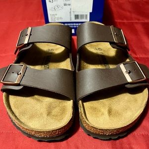 Men’s size 43 Birkenstock Arizona. Worn once, my loss is your gain!